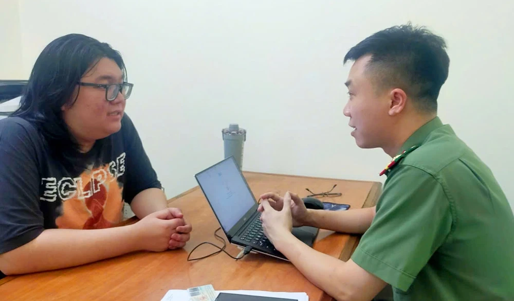 Bắt ổ nhóm mua bán thông tin tài khoản ngân hàng và sử dụng công nghệ cao nhằm trục lợi