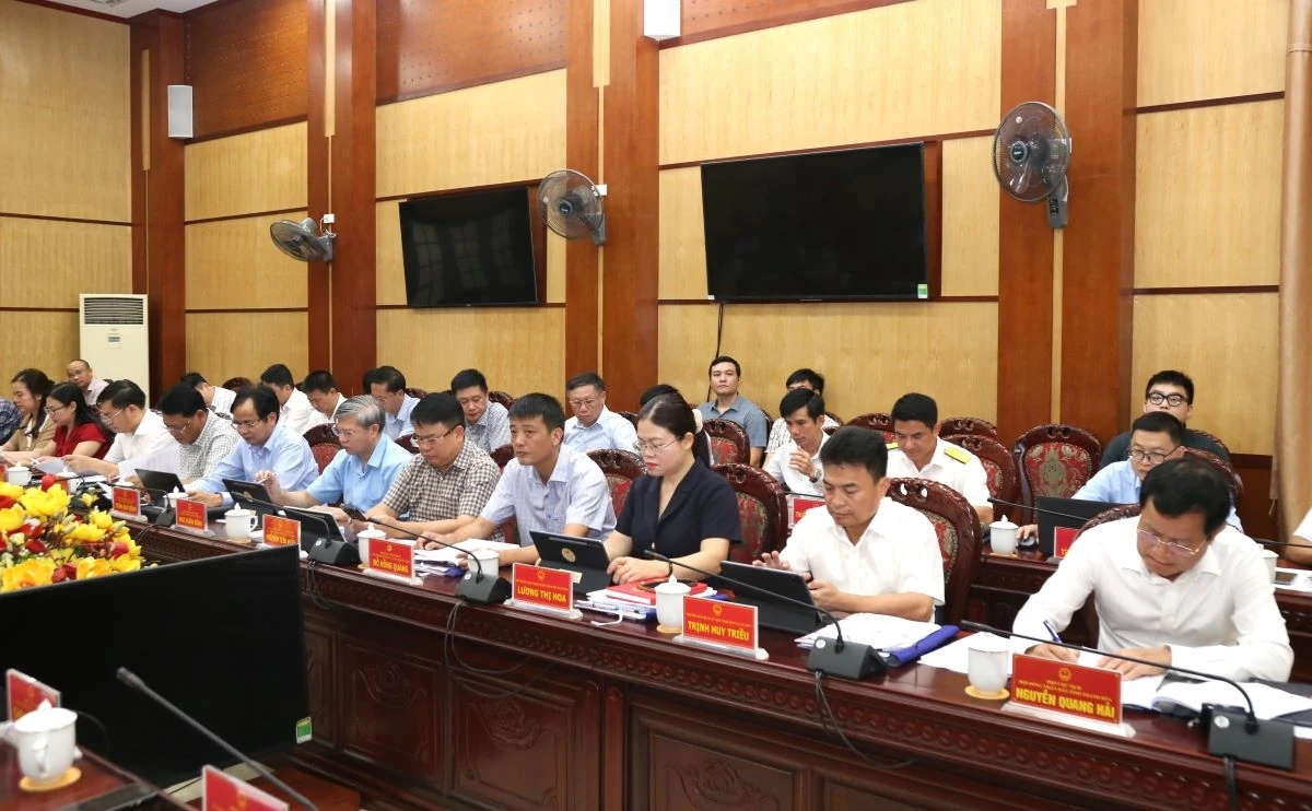 Đánh giá tình hình phát triển kinh tế - xã hội 6 tháng đầu năm; thảo luận giải pháp trọng tâm 6 tháng cuối năm 2026
