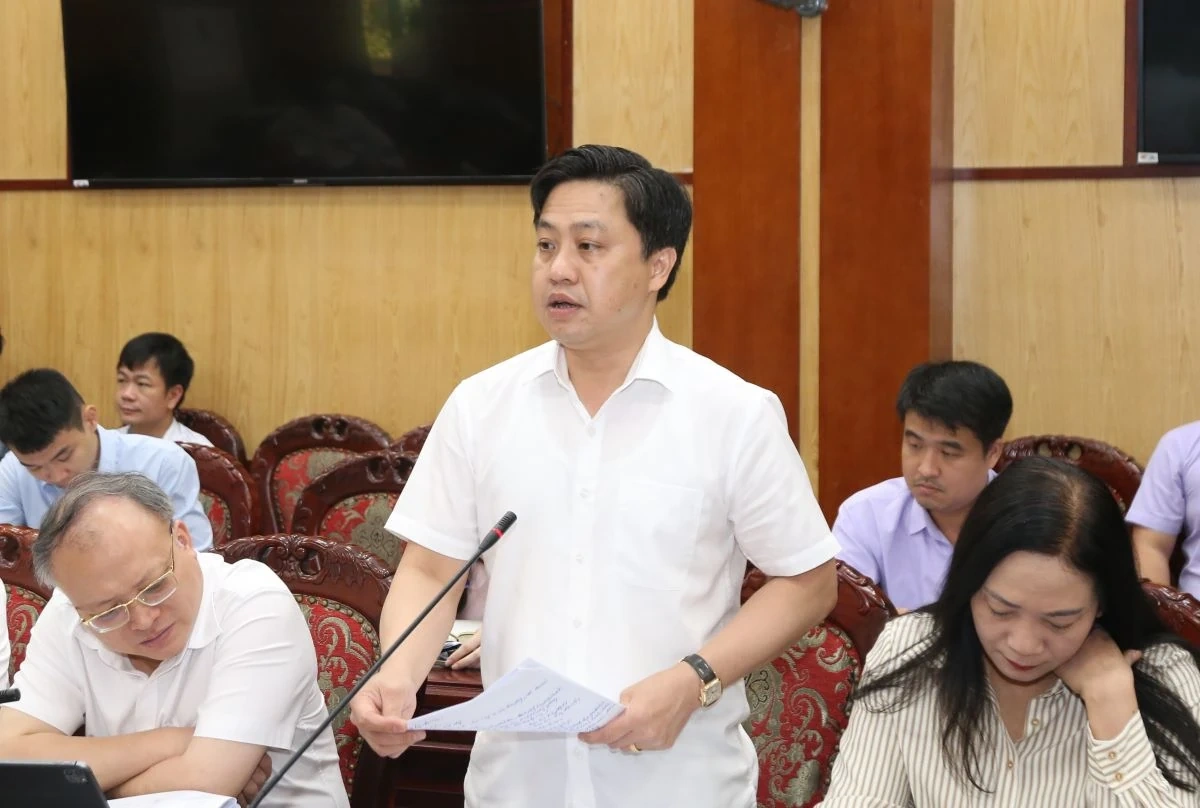 Đánh giá tình hình phát triển kinh tế - xã hội 6 tháng đầu năm; thảo luận giải pháp trọng tâm 6 tháng cuối năm 2026