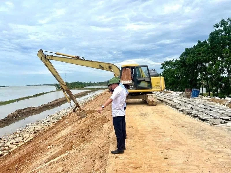 Đê xuống cấp, nguy cơ mất an toàn mùa lũ