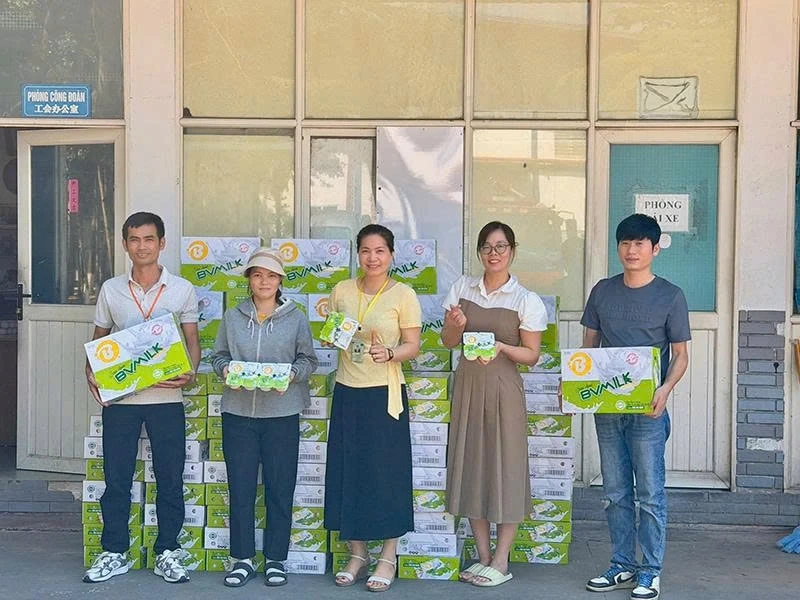 Chăm lo sức khỏe người lao động trong mùa nắng nóng