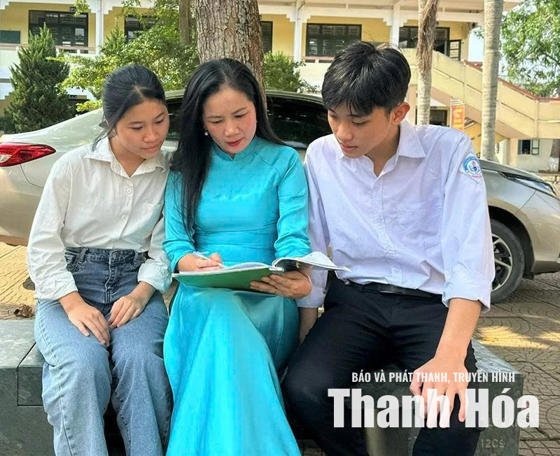 Cô giáo tâm huyết với sự nghiệp trồng người