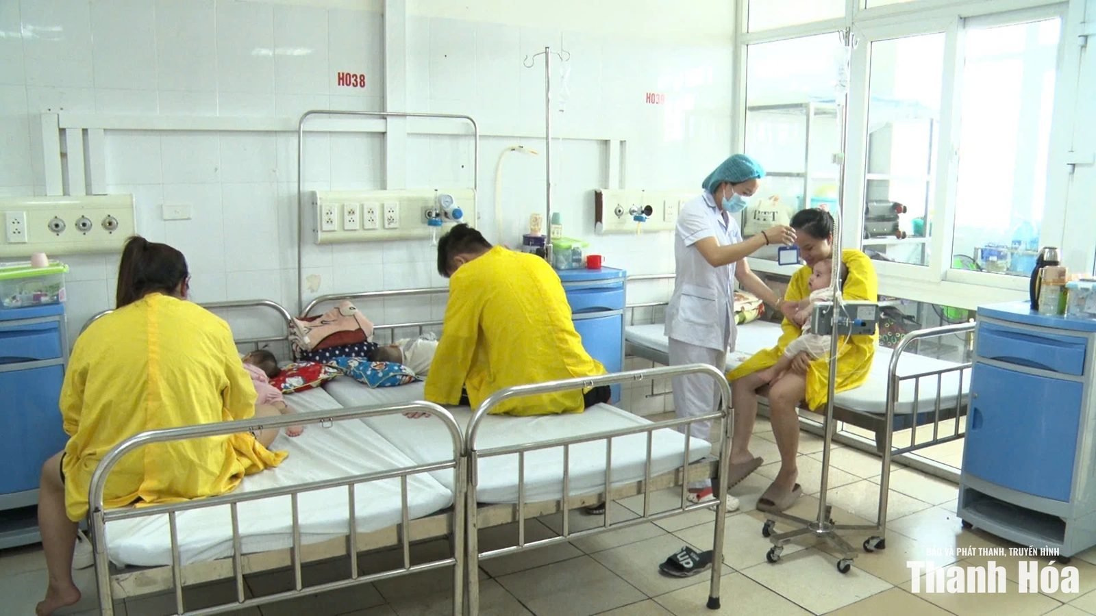 Bảo vệ, chăm sóc trẻ đúng cách trong thời tiết nắng nóng