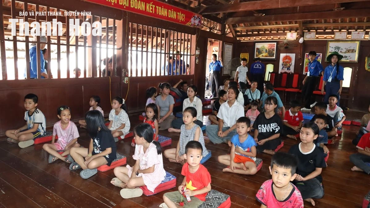 Sôi nổi hoạt động tình nguyện tại xã Tam Lư