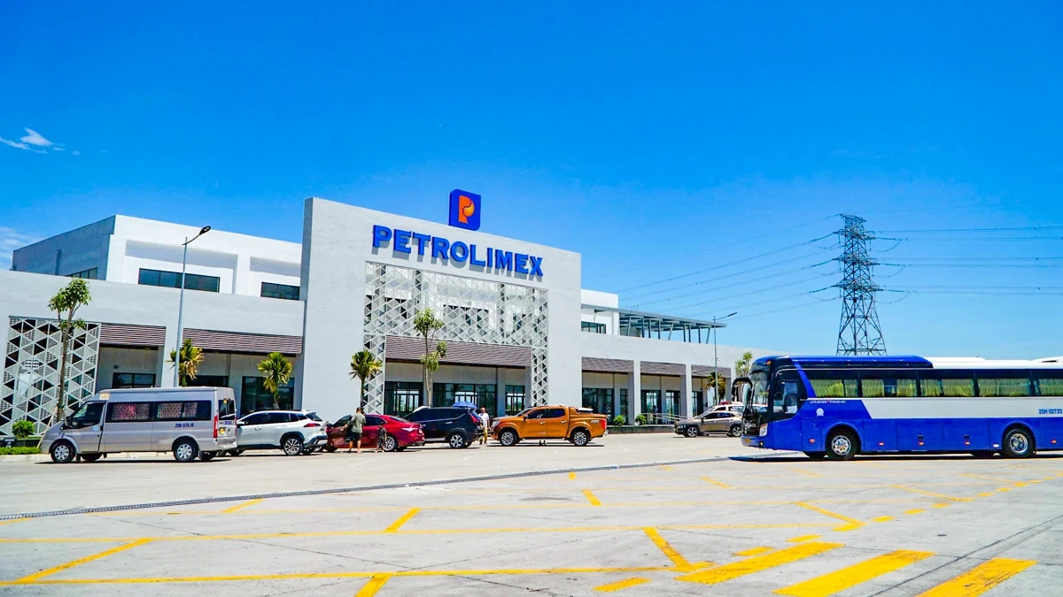 Cận cảnh trạm dừng nghỉ đầu tiên trên cao tốc Bắc - Nam qua Thanh Hóa
