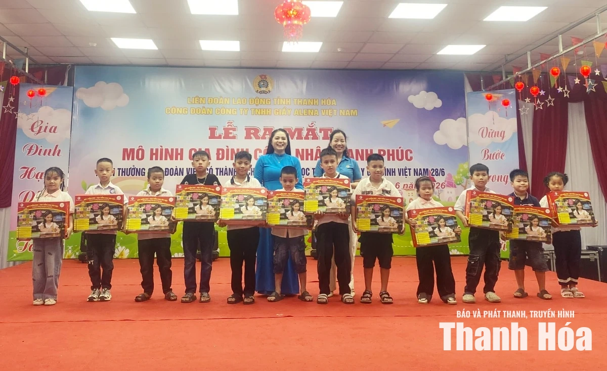 Ra mắt mô hình “Gia đình công nhân hạnh phúc”