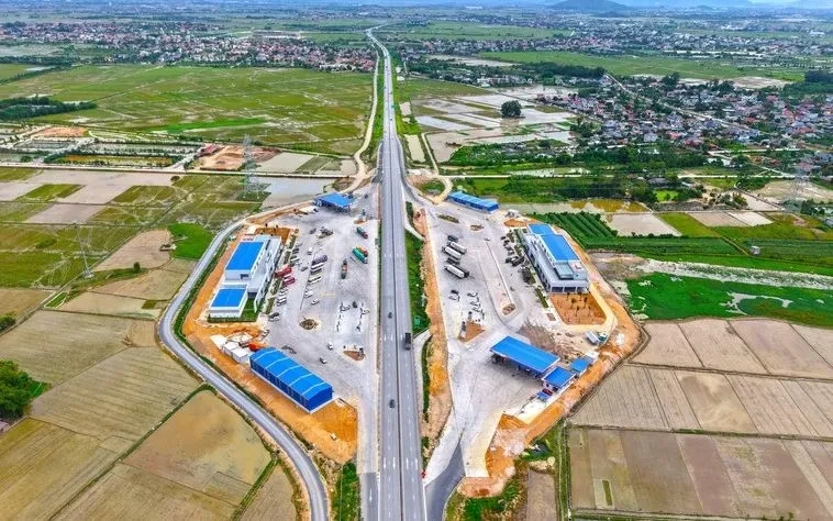Bộ Xây dựng quyết tâm hoàn thành 18 trạm dừng nghỉ trước 15/12