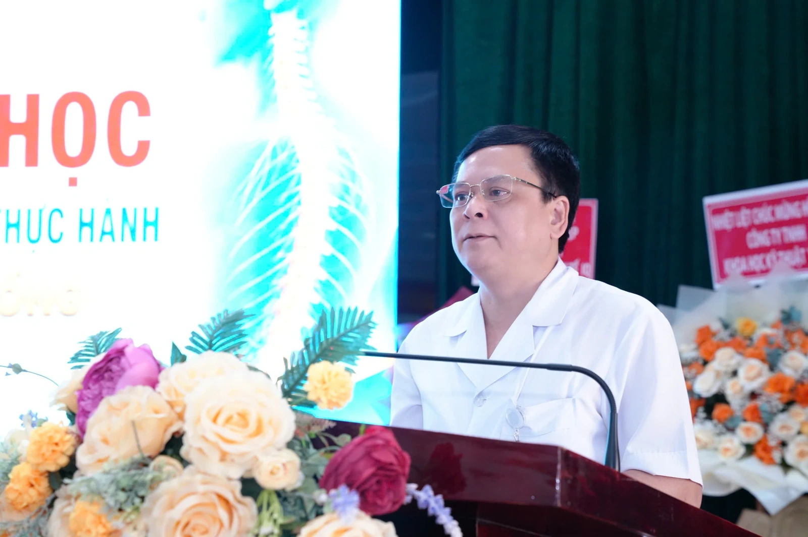 Hơn 150 bác sĩ tham dự hội nghị khoa học ngoại thần kinh - cột sống