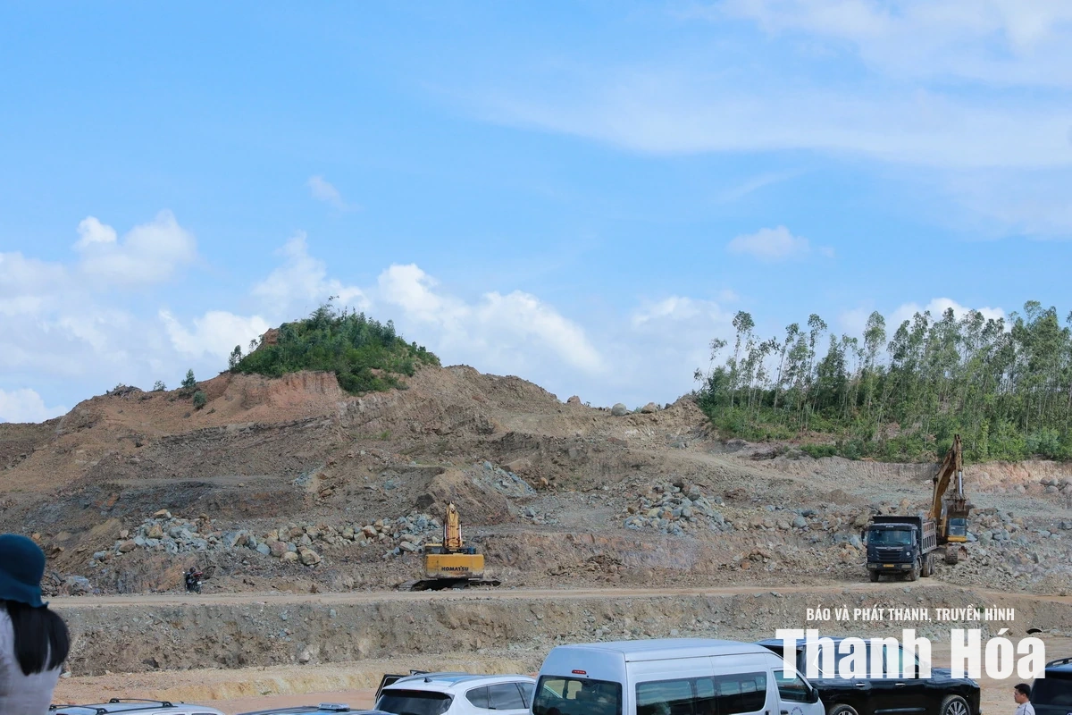 Bí thư Tỉnh ủy Lê Đức Thái kiểm tra tiến độ các dự án trọng điểm tại Khu Kinh tế Nghi Sơn