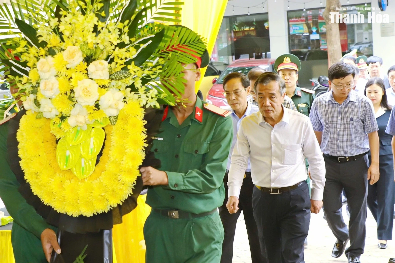 Đoàn đại biểu Tỉnh ủy, HĐND, UBND, Ủy ban MTTQ tỉnh viếng Anh hùng lực lượng vũ trang Nhân dân Ngô Thị Tuyển