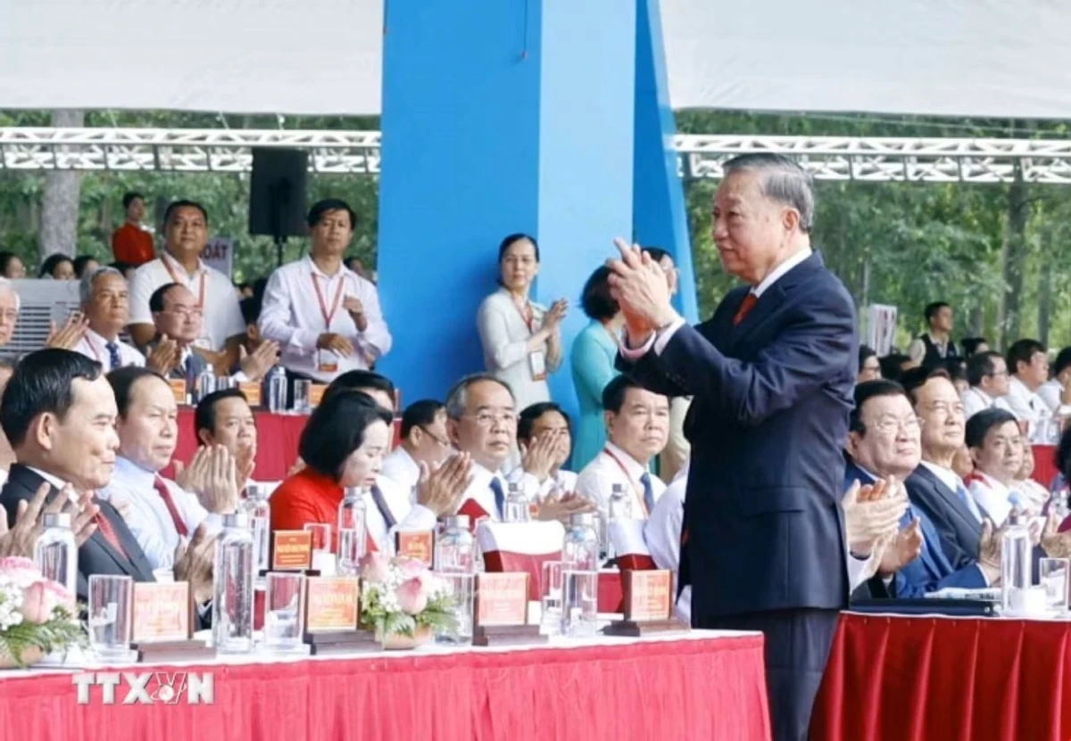 Tổng Bí thư, Chủ tịch nước Tô Lâm dự Lễ kỷ niệm 50 năm Ngày thành phố Sài Gòn-Gia Định vinh dự mang tên Chủ tịch Hồ Chí Minh