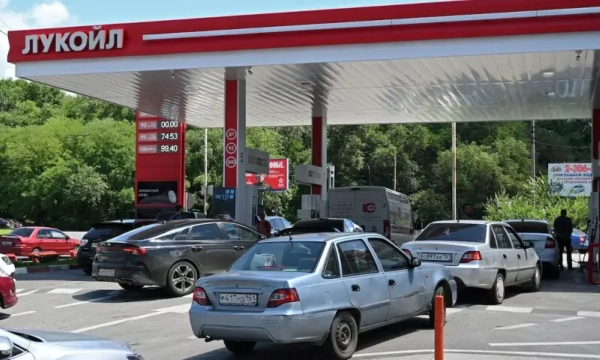 Nga nhập khẩu xăng từ Ấn Độ 