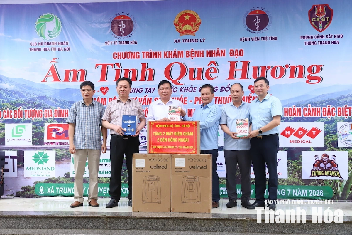 Hơn 500 người dân xã Trung Lý được khám bệnh, cấp thuốc miễn phí