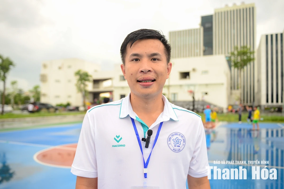 Vỡ òa cảm xúc trong ngày đăng quang 
