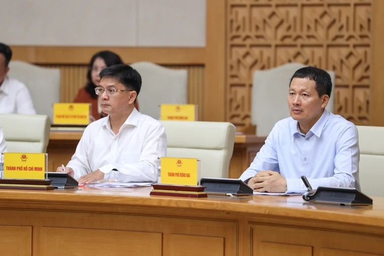 Thủ tướng: Thể chế phải tạo đột phá phát triển và thực thi phải hiệu quả, không trở thành điểm nghẽn của điểm nghẽn