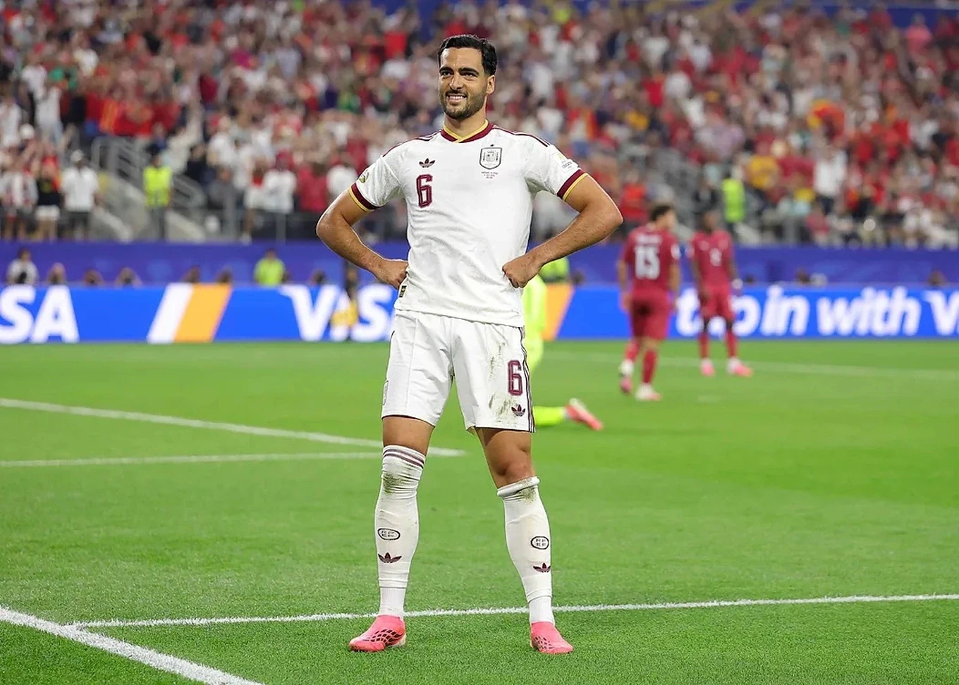 Ronaldo xúc động chia tay kỳ World Cup cuối cùng trong sự nghiệp; Việt Cường tự tin cạnh tranh vị trí trên hàng công Đội tuyển Việt Nam
