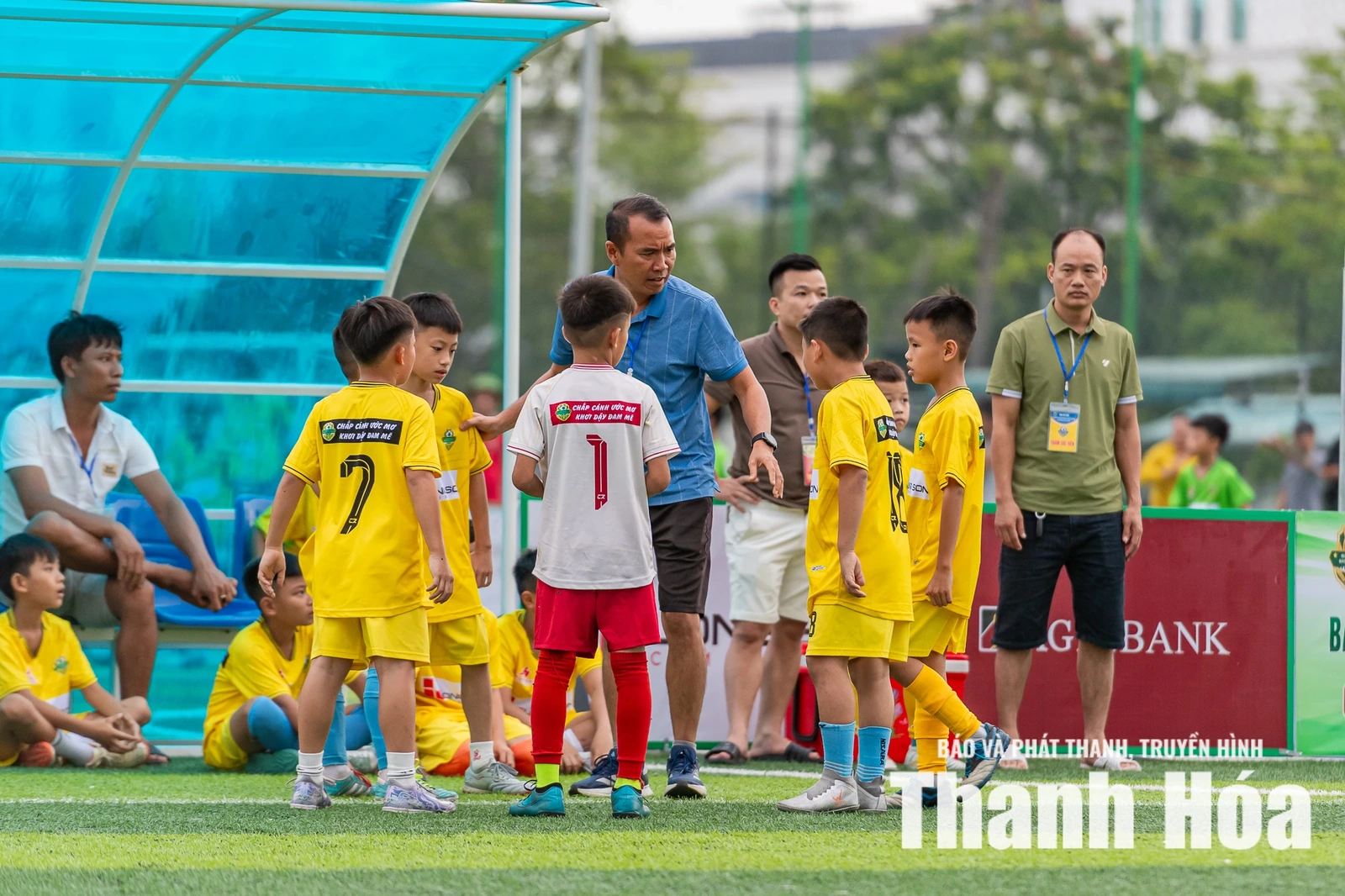 BVĐK Trí Đức Thành 2 và phường Hạc Thành thẳng tiến chung kết U10
