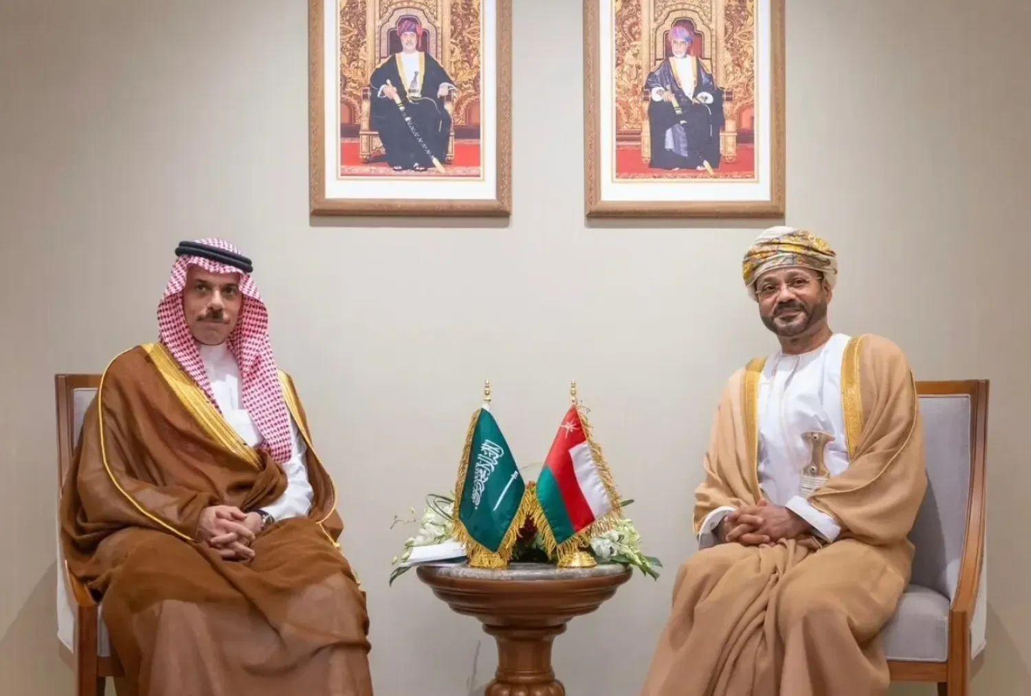 Oman, Saudi Arabia thảo luận về an ninh hàng hải tại eo biển Hormuz