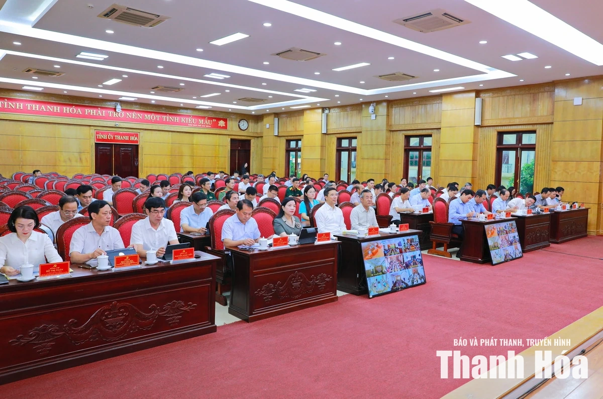 Quyết tâm tạo chuyển biến rõ nét trong giải ngân vốn đầu tư công, giải phóng mặt bằng và thu tiền sử dụng đất