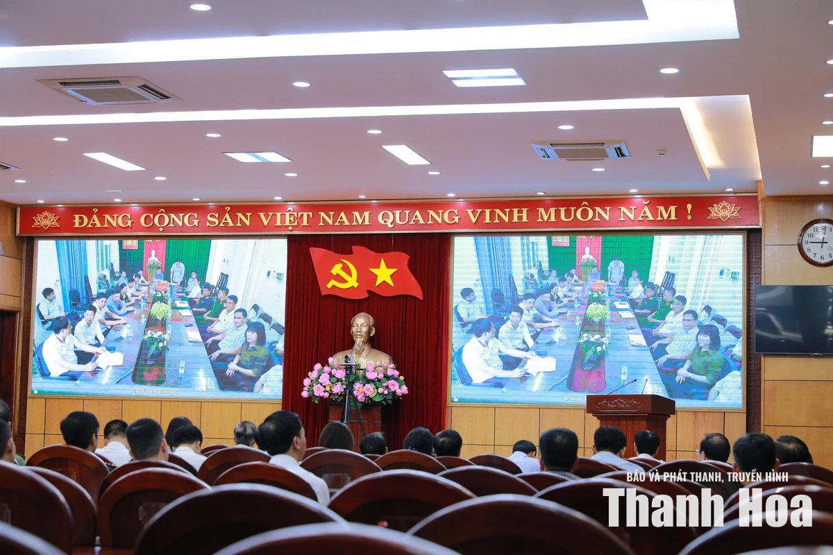 Quyết tâm tạo chuyển biến rõ nét trong giải ngân vốn đầu tư công, giải phóng mặt bằng và thu tiền sử dụng đất