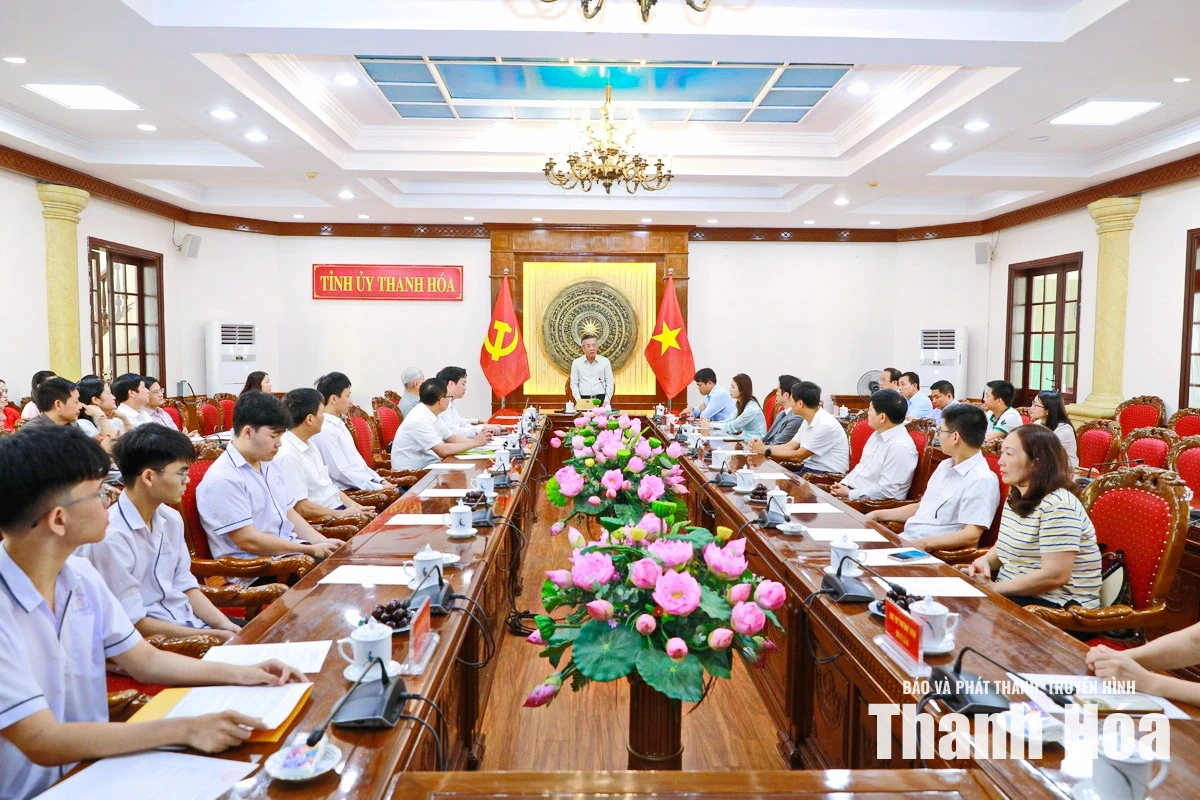 Bí thư Tỉnh ủy Lê Đức Thái gặp mặt, biểu dương học sinh đoạt giải Olympic quốc tế và khu vực năm 2026