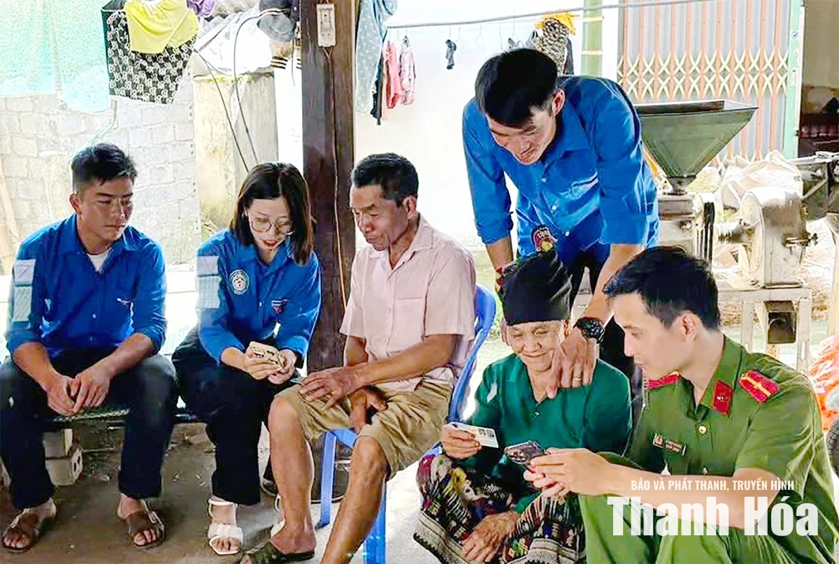 Phong trào “Bình dân học vụ số” ở Pù Nhi