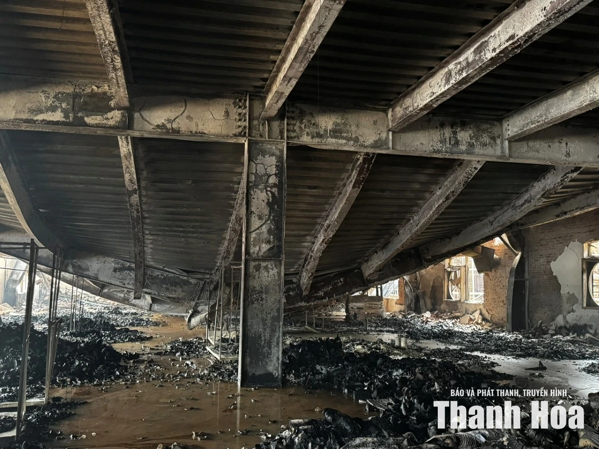 Vụ cháy nhà kho tại Khu công nghiệp Tây Bắc Ga: Nhiều hàng hóa, vật tư bị thiêu rụi