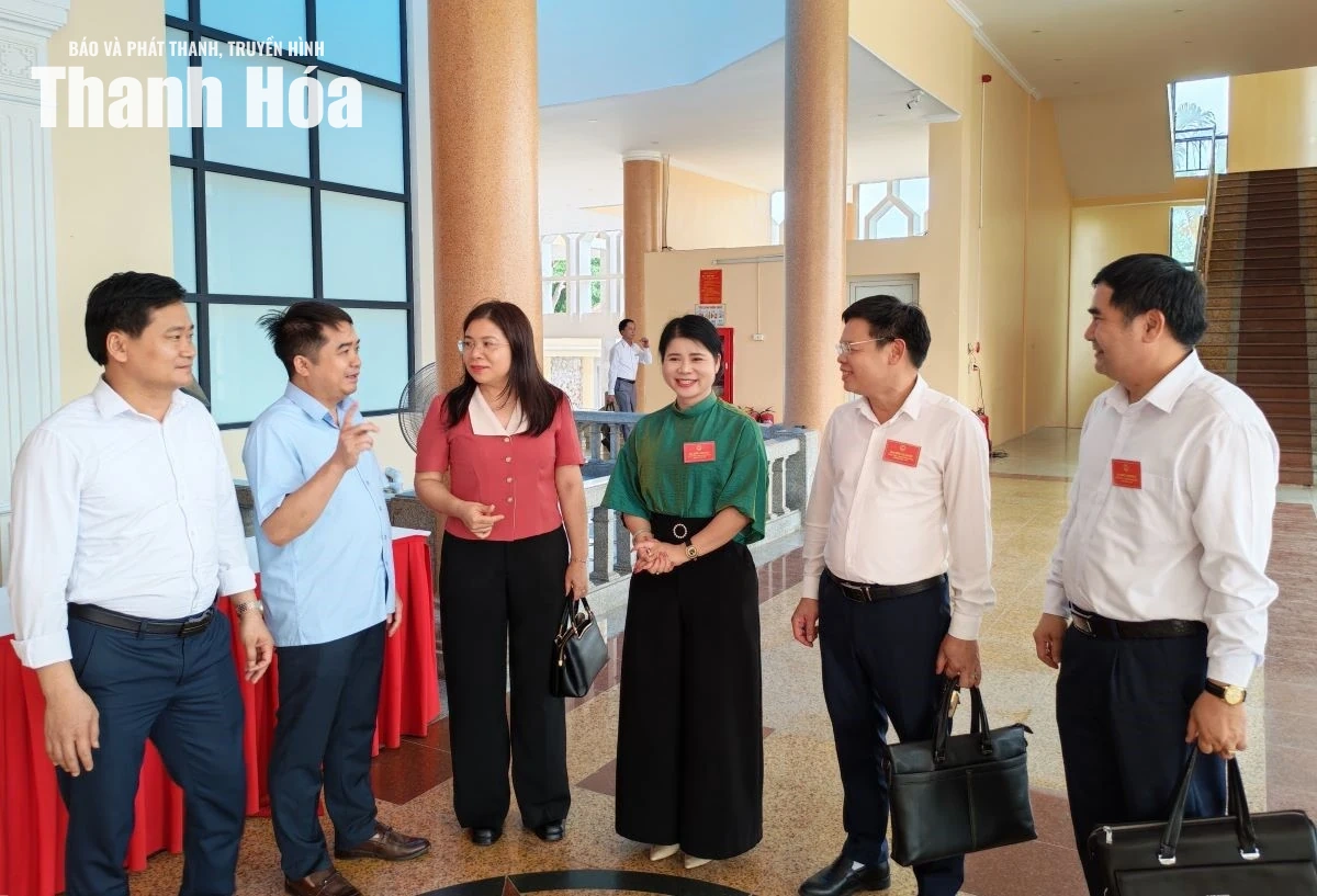Thảo luận tại Kỳ họp thứ tư, HĐND tỉnh khóa XIX: Thẳng thắn và trách nhiệm