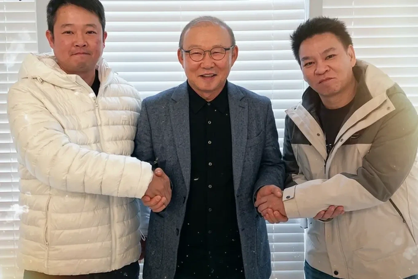 Khuất Văn Khang chia tay tuyển Việt Nam trước thềm ASEAN Cup; Trận tranh hạng ba World Cup 2026 có nguy cơ bị hoãn