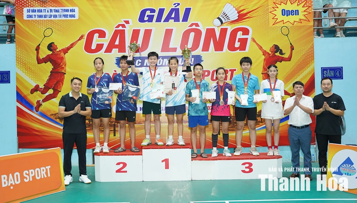 Gần 500 tay vợt tranh tài tại Giải cầu lông các nhóm tuổi Cup Hoàng Hương Sport hè năm 2026
