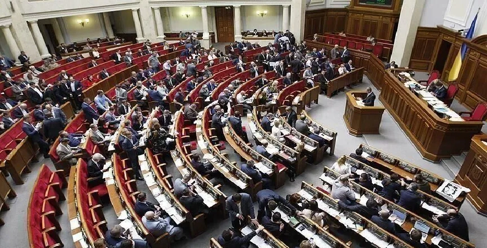 Quốc hội Ukraine gia hạn thiết quân luật và tổng động viên đến hết tháng 10