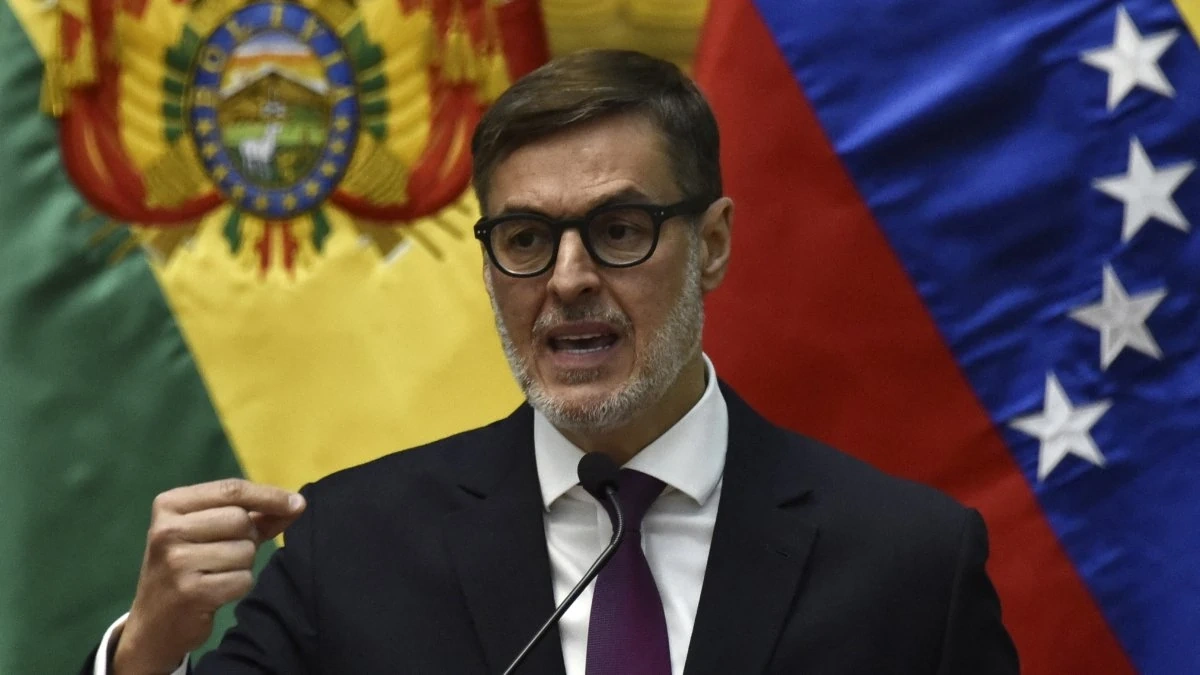 Venezuela cải tổ nội các, bảo đảm sản lượng dầu sau động đất