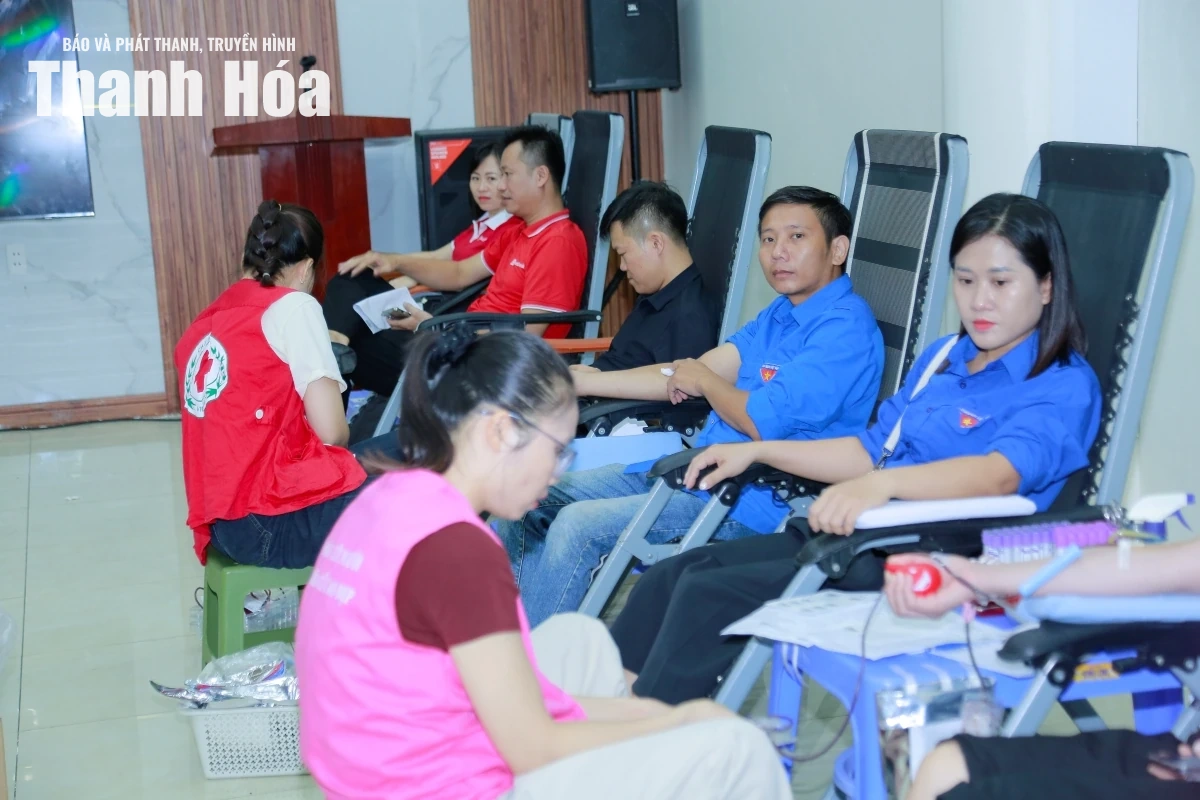 “Giọt hồng xứ Thanh” - Lan tỏa nghĩa cử&nbsp;Một giọt máu cho đi, một cuộc đời ở lại