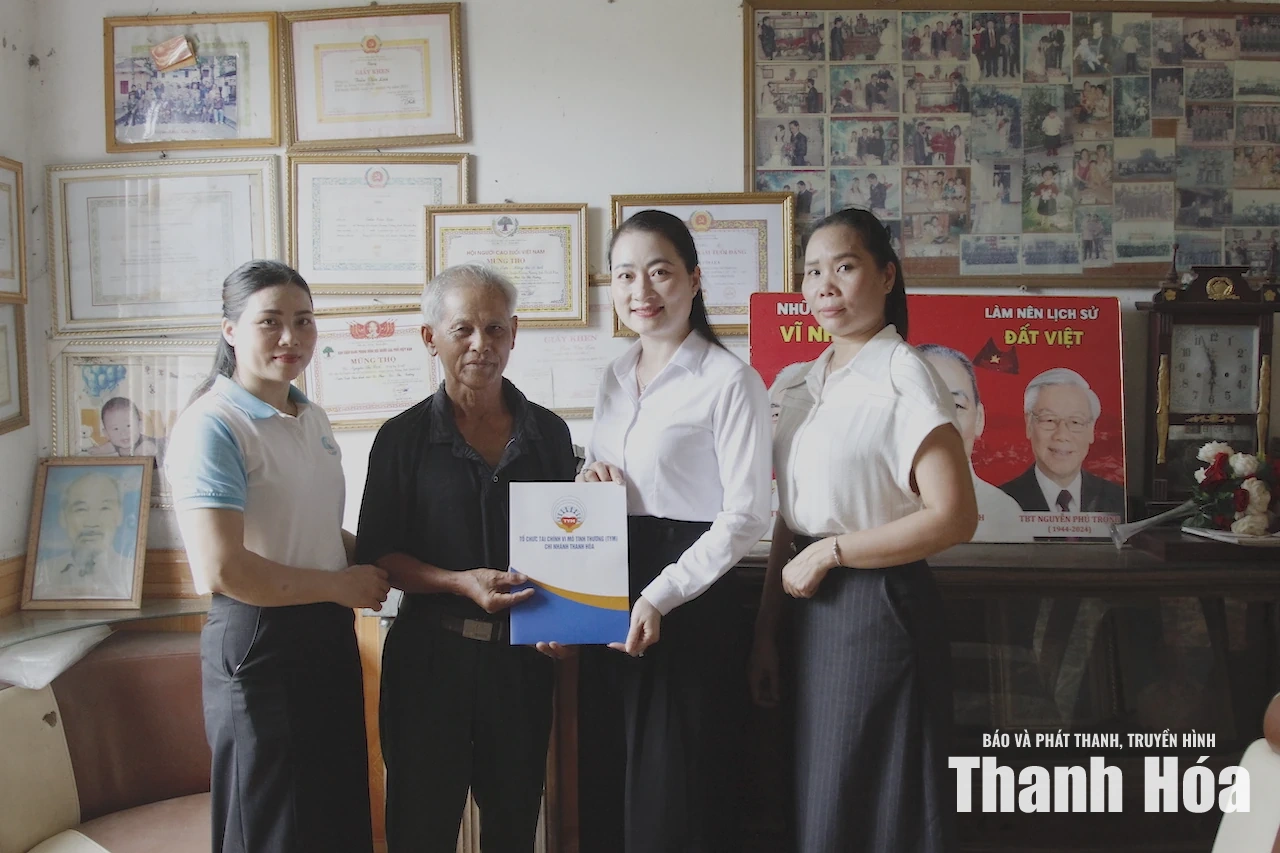 TYM Chi nhánh Thanh Hóa trao 49 suất quà tri ân dịp 27/7