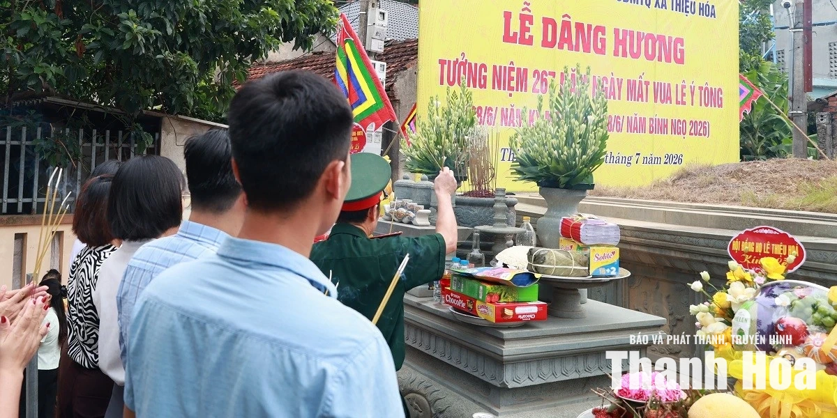 Xã Thiệu Hóa dâng hương tưởng niệm 267 năm ngày mất Hoàng đế Lê Ý Tông