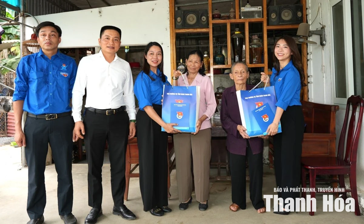 Tuổi trẻ Thanh Hoá tri ân gia đình chính sách tại phường Đào Duy Từ