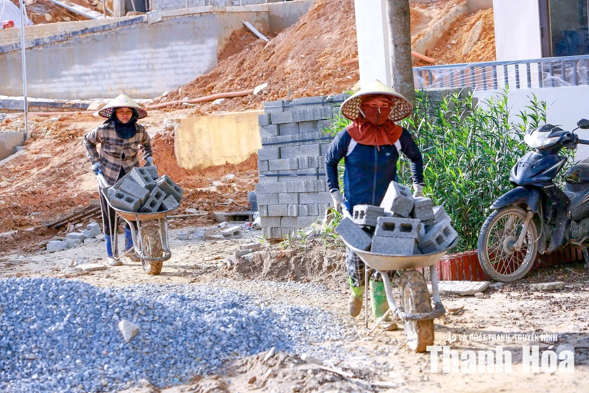 Hình hài ngôi trường nội trú liên cấp ở vùng biên xứ Thanh