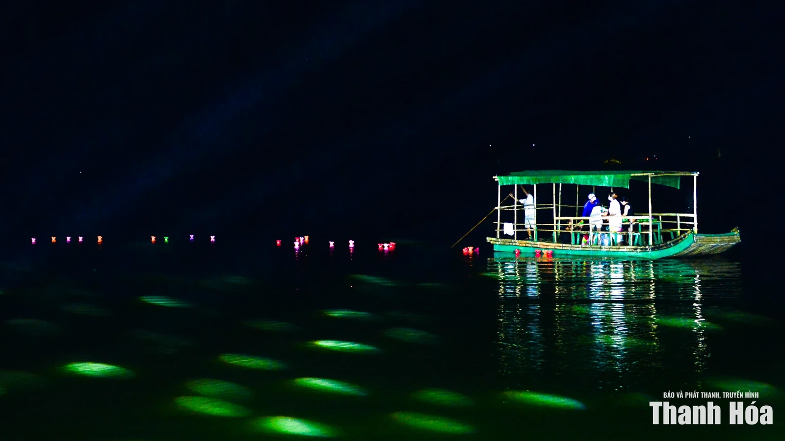 Yên Trung khai hội, đón nhận giải thưởng “Làng du lịch cộng đồng tốt nhất năm”