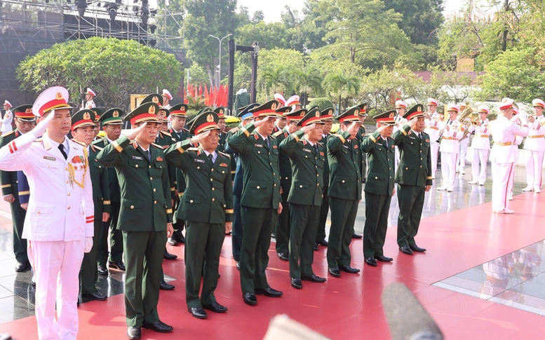Lãnh đạo Đảng, Nhà nước tưởng niệm các Anh hùng liệt sĩ và viếng Chủ tịch Hồ Chí Minh
