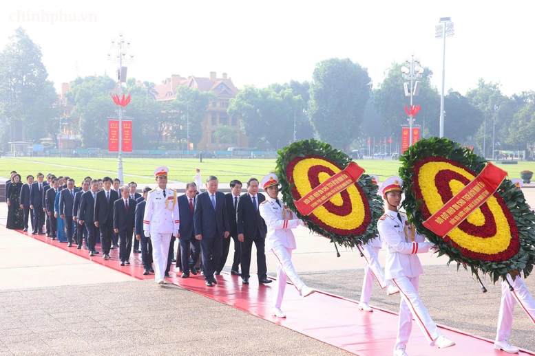 Lãnh đạo Đảng, Nhà nước tưởng niệm các Anh hùng liệt sĩ và viếng Chủ tịch Hồ Chí Minh