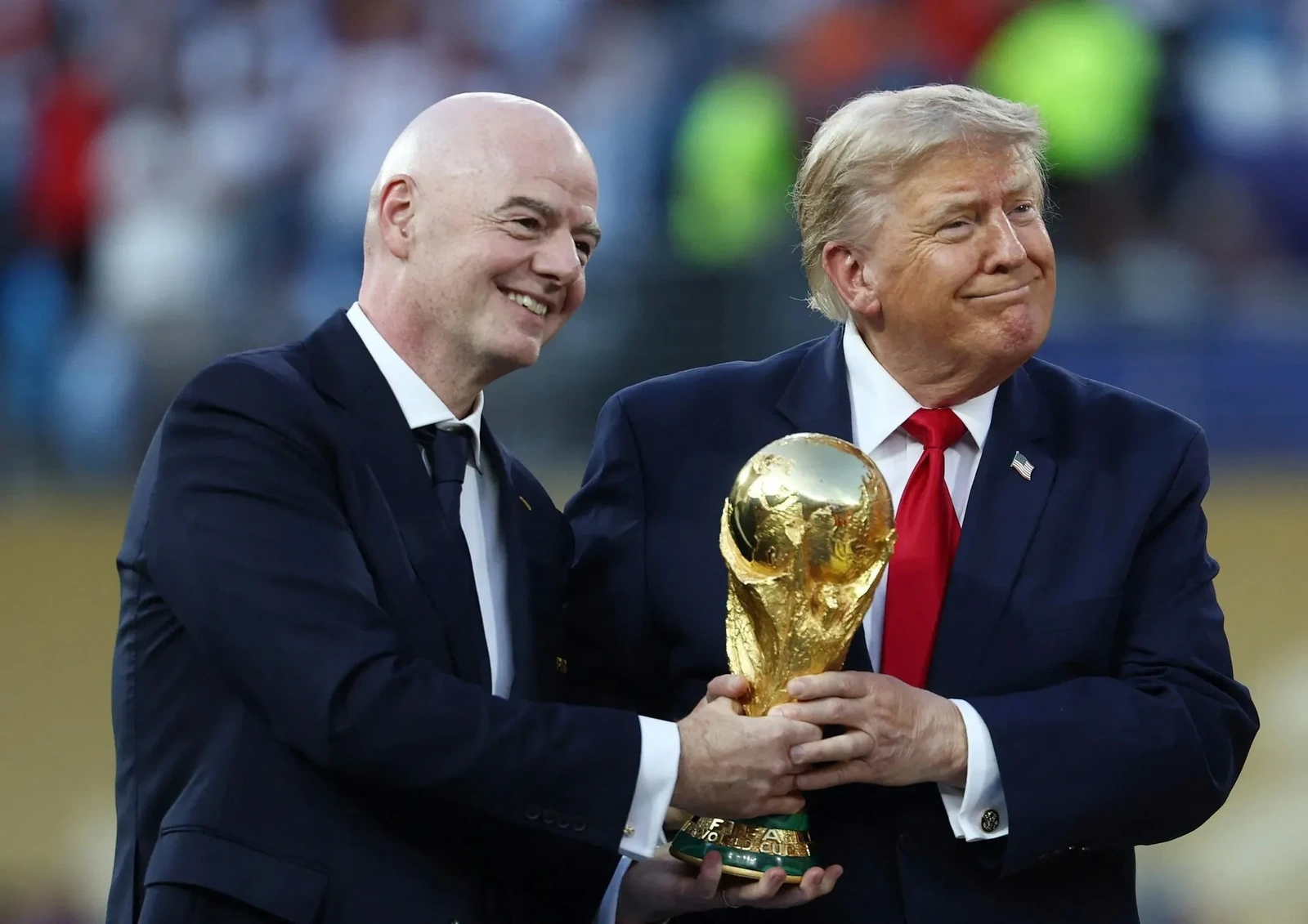 Trung vệ tuyển Việt Nam gặp sự cố hy hữu; FIFA xác nhận có thể thay đổi rất lớn ở World Cup 2030