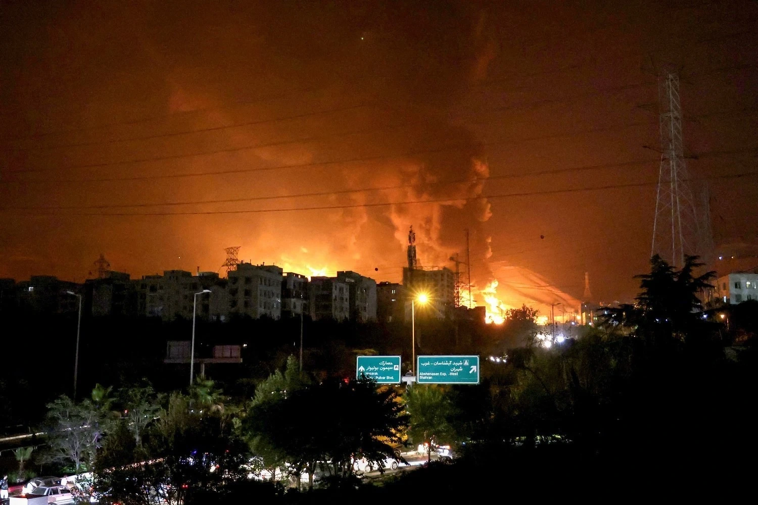 Iran đáp trả sau 13 đêm không kích, tập kích của Mỹ