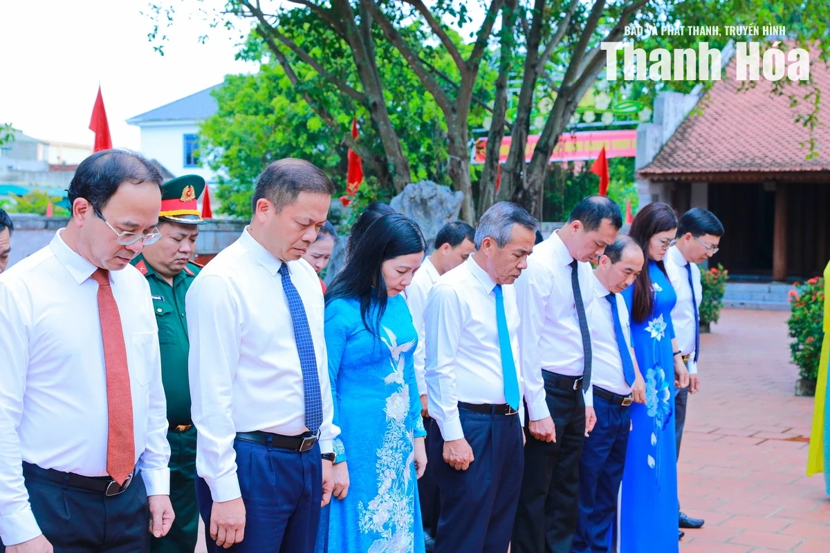Đoàn đại biểu Tỉnh ủy, HĐND, UBND, Ủy ban MTTQ tỉnh dâng hoa, dâng hương tại Cụm di tích lịch sử cách mạng Hàm Hạ