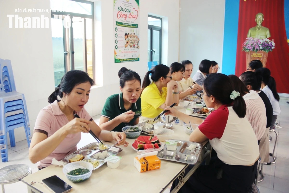 “Bữa cơm công đoàn” cho đoàn viên, người lao động Công ty CP Nông sản Phú Gia