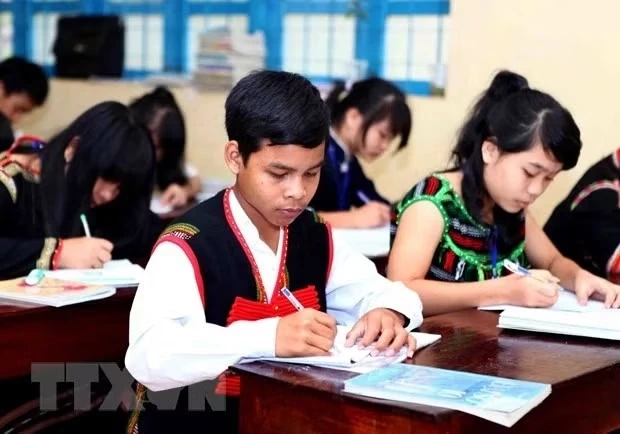 Sinh viên trường tư sẽ được cấp học bổng chính sách nếu hoàn cảnh khó khăn