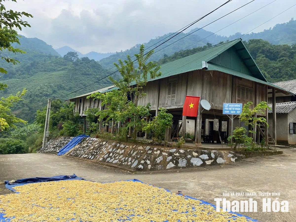 Khi bình minh trở lại bản vùng cao