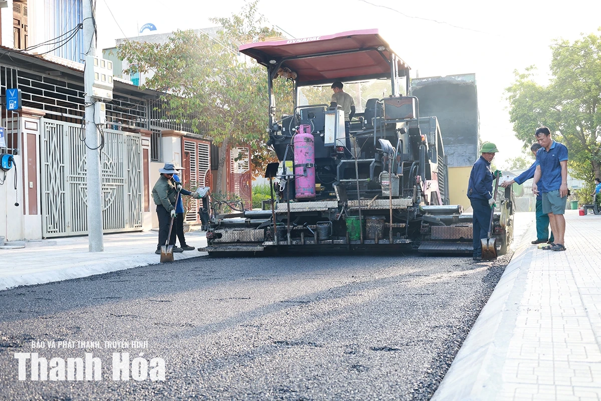 Đường quê khởi sắc từ lòng dân