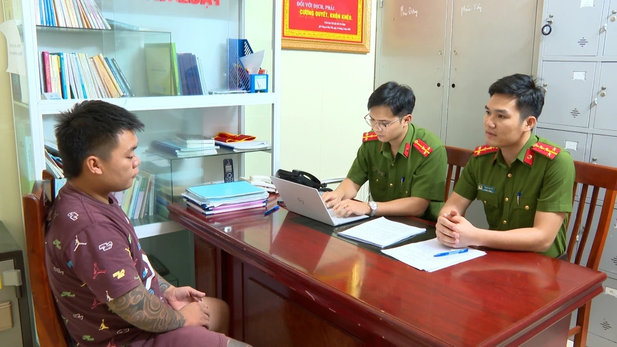 Dàn cảnh va quệt để “ăn vạ”, 3 đối tượng bị bắt giữ