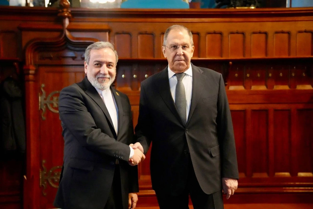 Iran tuyên bố sẽ đáp trả sau vụ tàu thương mại bị tấn công trên biển Caspi