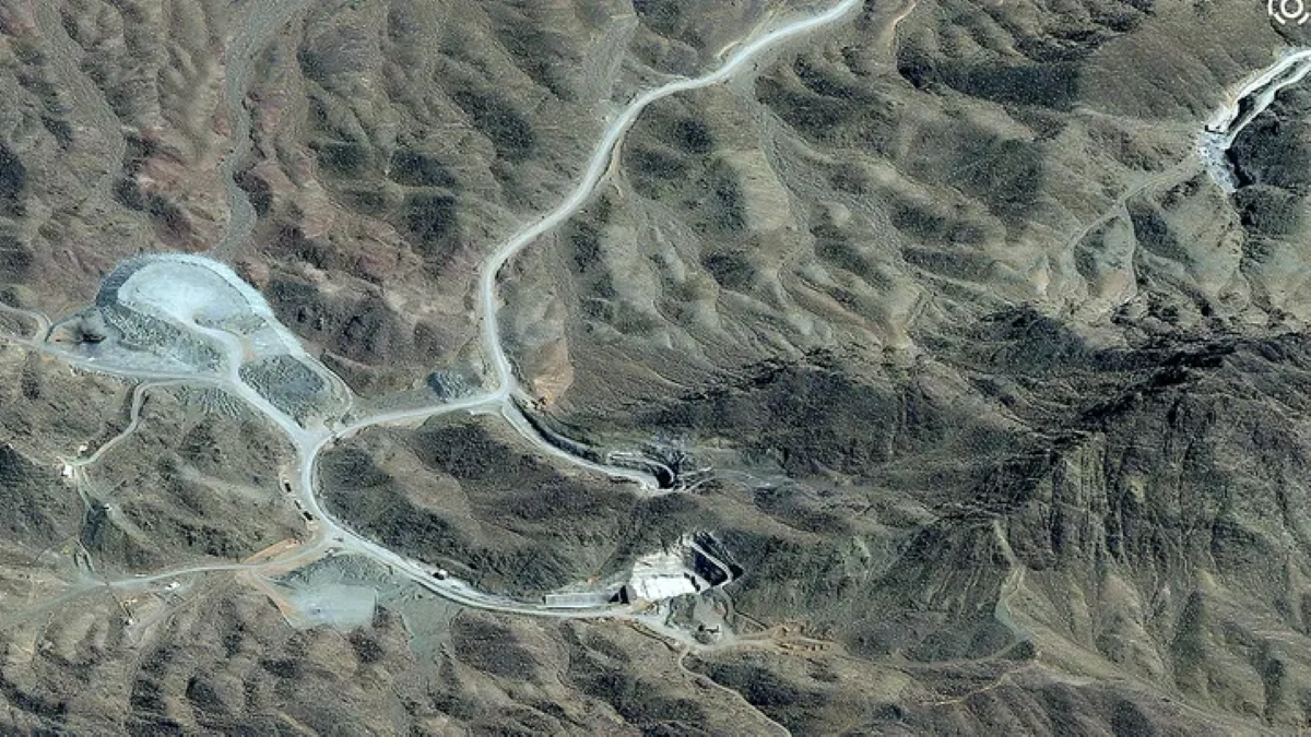 Báo Mỹ hé lộ kịch bản chưa từng có với Iran: Thu giữ uranium thay vì tiếp tục ném bom